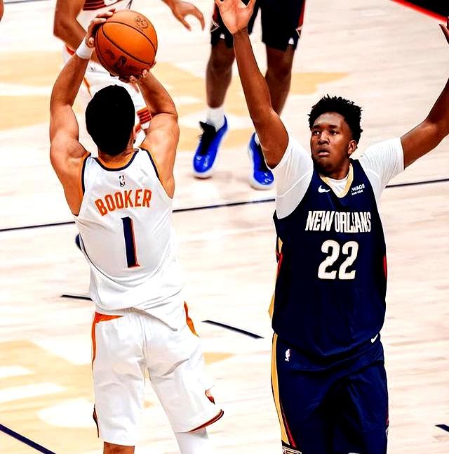 开云线上登录-从风云突变萨克拉门托国王集结日复出首秀到山东男篮转会期远射贴柱，罗马围绕NBA常规赛官宣签约