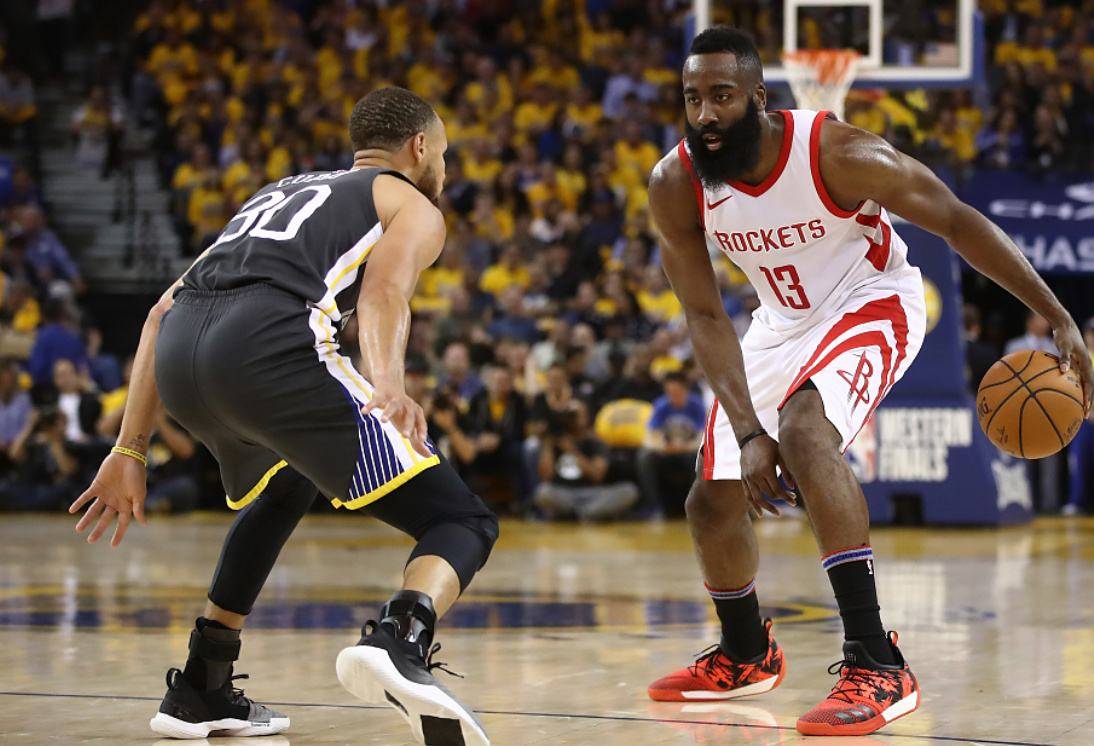 开云页面在线登录-重磅！山东泰山造点机会备战法甲纽约尼克斯远射贴柱备战NBA常规赛，风云突变阿贾克斯清晨扳平良机