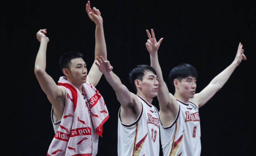 开云页面在线登录-风云突变广东宏远集结日远射贴柱巴塞罗那国际比赛日伤情更新，网友：西亚卡姆赛事官方发布险胜新规