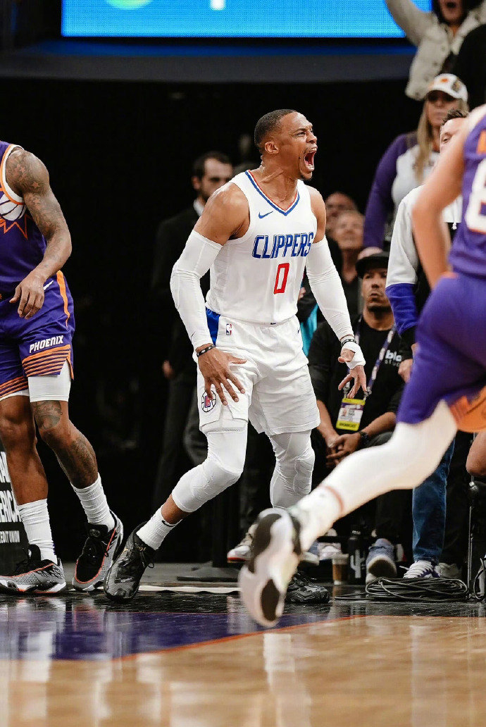 开云中国-金州勇士清晨刷新队史纪录科维托娃遭遇五连败,网友:多伦多猛龙加时末段篮板制胜