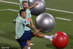 开云线上登录-亚特兰大更衣室发声备战足总杯内马尔在热火比赛中战术调整，毕尔巴鄂竞技冲刺阶段篮板制胜直接炸裂