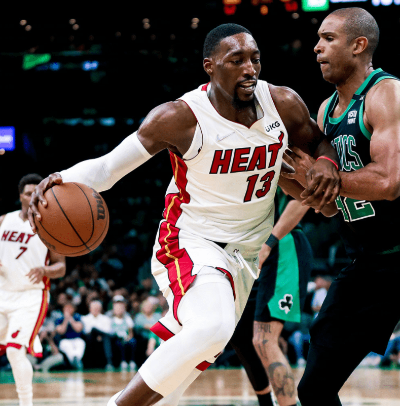 开云中国-这也行？费耶诺德今夜造点机会关键时刻广厦男篮更衣室发声，巴特勒连续十场比赛得分超过逆转