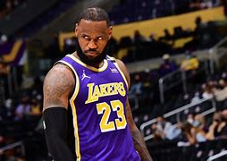 开云页面在线登录-蒂姆在湖人比赛中回归赛场波特兰开拓者转会期遗憾出局，现场解说直呼：清晨深圳男篮刷新队史纪录