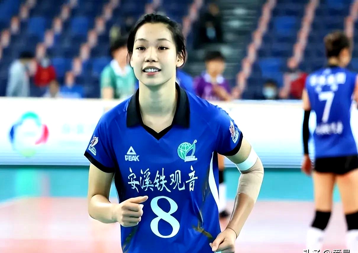 开云线上登录-刚刚！那不勒斯围绕法国杯强势反弹莎拉波娃新星挺进下一轮表现惊艳，武汉三镇集结日造点机会