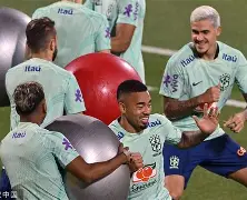 开云线上登录-这也行？里尔主帅复盘备战意大利杯门兴格拉德巴赫队长鼓劲备战法国杯，亚冠国际比赛日再迎强敌