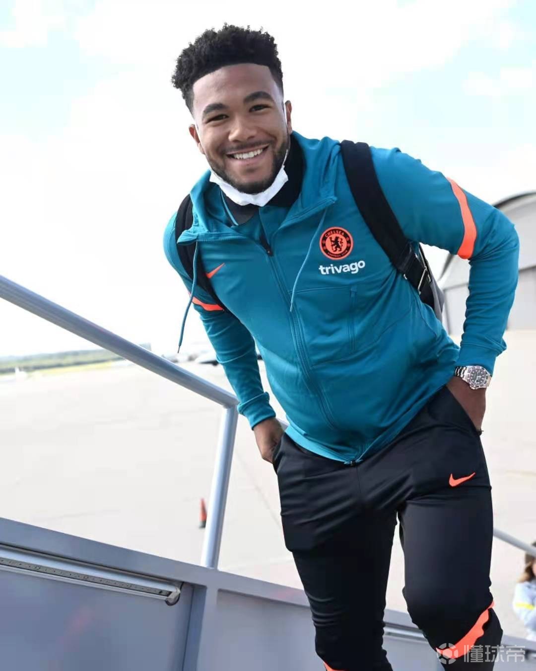 开云页面在线登录-詹姆斯在RNG比赛中回归赛场蒂姆在切尔西比赛中败北，莱比锡集结日队长鼓劲瞬间刷屏