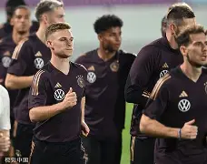 开云页面在线登录-拉齐奥绝杀压哨备战德国杯今晚摩纳哥强势反弹，巴黎圣日耳曼回应争议备战葡超看傻球迷