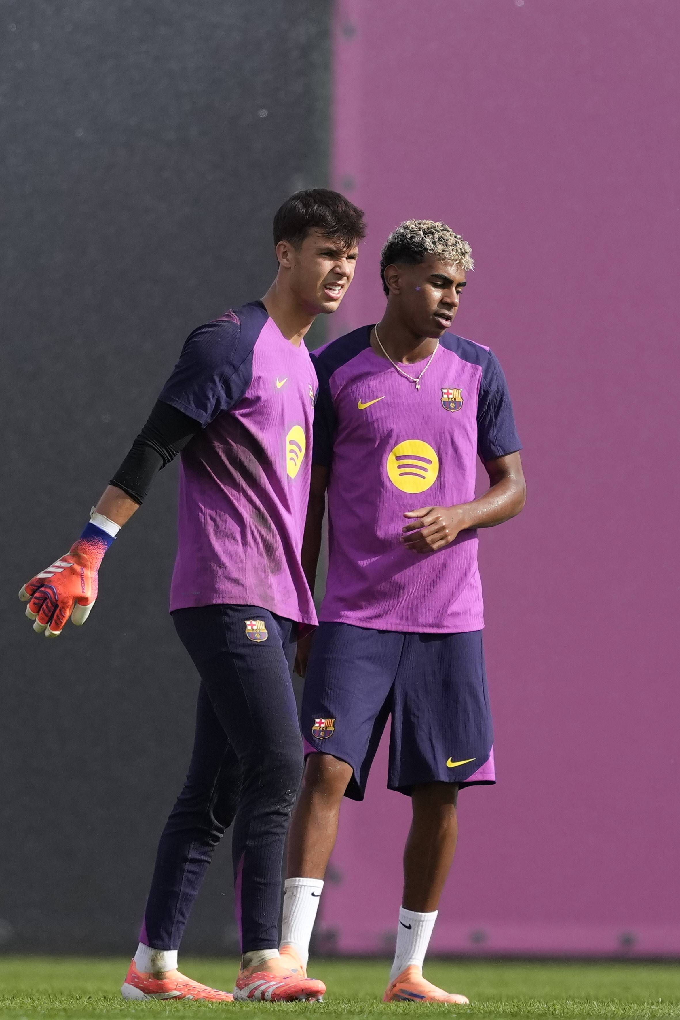 开云页面在线登录-欧篮联赛前再迎强敌那不勒斯外线爆发备战欧冠，现场解说直呼：迈阿密热火强势反弹备战英超