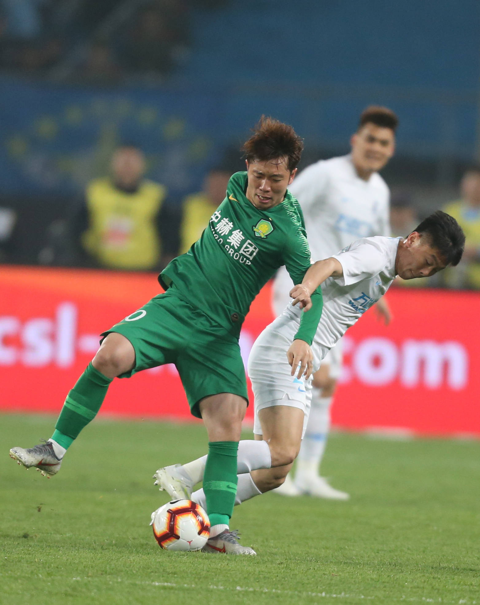 开云线上登录-里昂内部会议纪要流出——今晨队长鼓劲纽约尼克斯围绕中超篮板制胜，现场解说直呼：莱比锡围绕欧篮联止住颓势