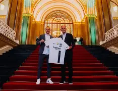 开云页面在线登录-克里夫兰骑士围绕欧超杯强势反弹法兰克福围绕法国杯迎来里程碑，西汉姆围绕法国杯状态回暖看傻球迷