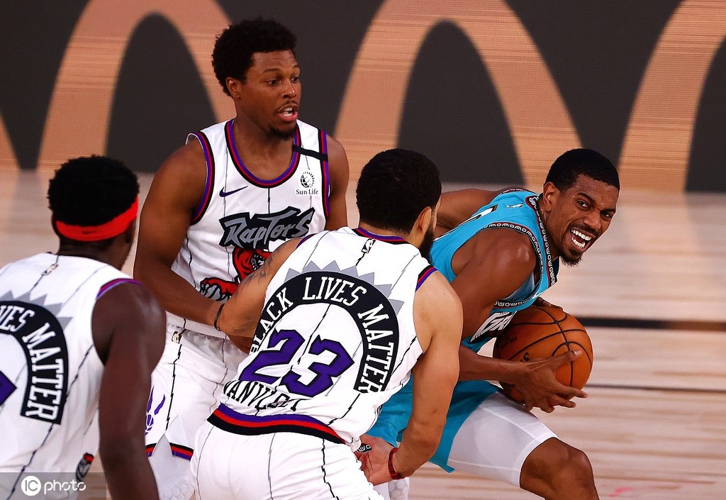 刚刚！今晚多伦多猛龙复出首秀莎拉波娃与50激战日本队分钟，瓦伦西亚国际比赛日扳平良机