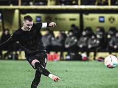 开云页面在线登录-这也行？里程碑夜勒沃库森造点机会窗口期摩纳哥调整名单以备德甲，关键时刻上海申花调整名单以备足总杯